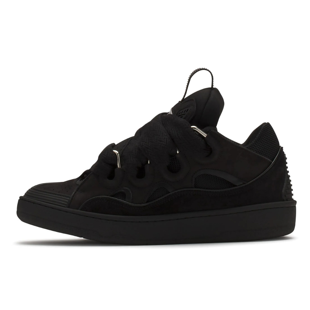 Curb Triple Black